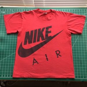 90’s Vintage Nike Air T-shirt.
